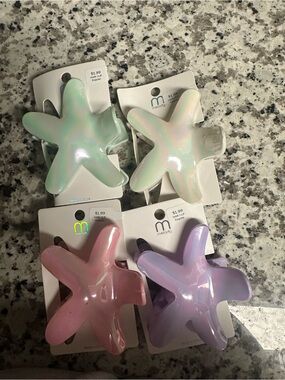 Elodie Iridescent Minte Starfish Hair Clip